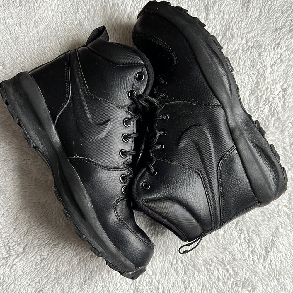 Nike Manoa Boots
